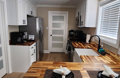 Texarkana House | NEW Cozy 3BR Retreat + 2-Car Garage in Historic Texarkana