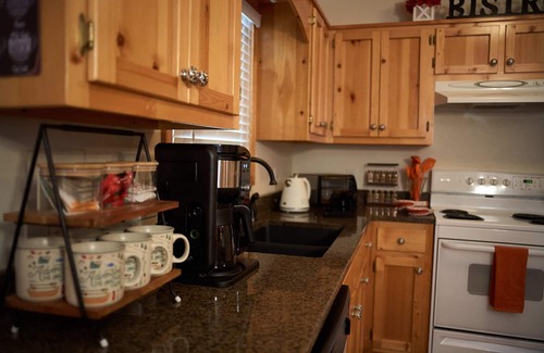 Suches Cabin | NEW Cozy Retreat Mountain Home 2B2B N Ga Mountains, multiple trails, fishing