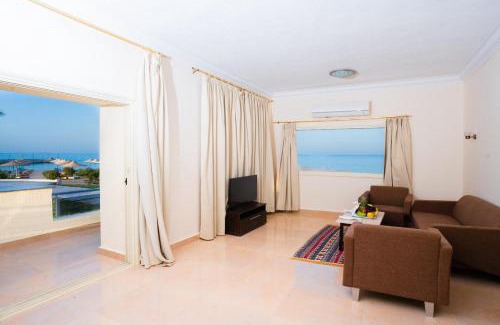 Village Road Resort | New Eagles Aqua Park Resort