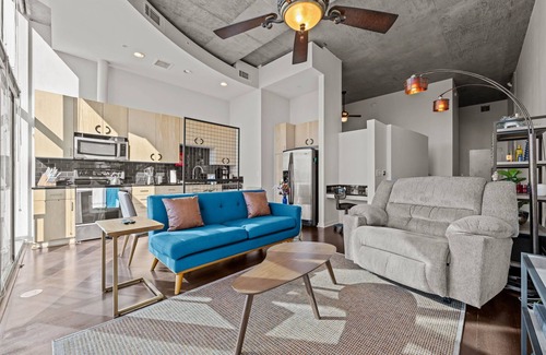 LoDo Condo | New! Executive Downtown Denver Condo - Amazing Views - Gym - Dog Friendly