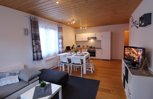 Untertschern Apartment | New flat in Bach with garden and terrace