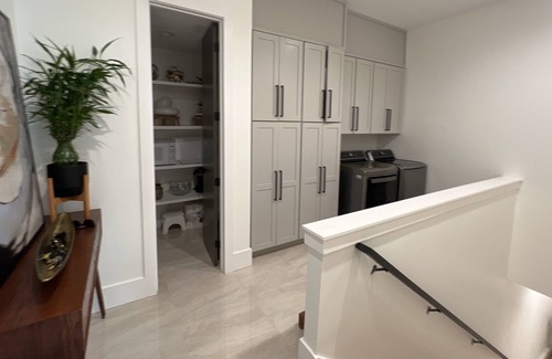 Oxford House | NEW Gorgeous Oxford Rental Close to Everything!