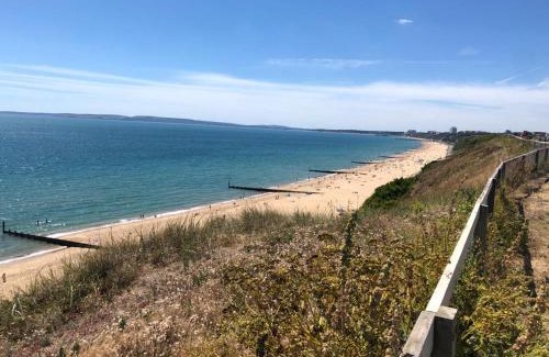 Southbourne Apartment | New ground floor 2 bed flat close to the beach