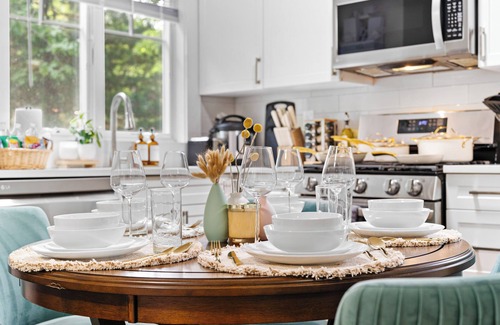 Ward Two Apartment | New Harvard MIT Boston Luxe 4Bed/2BA