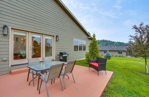 Pine Island House | New Home in Pine Island with Yard!