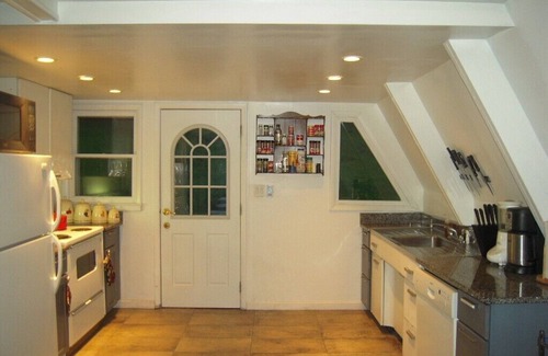 Fleischmanns House | NEW HOT TUB + MOUNTAIN VIEWS+200MPS NET= HAPPY