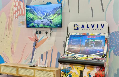 Kampung Jawa House | NEW! I 2BR I Playground Kids Friendly I 5-11pax I 10min walk Jonker I BY Alviv