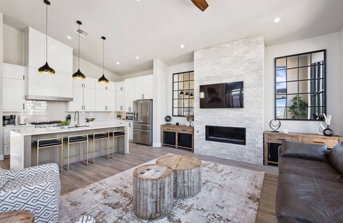 Graford House | New Juniper Jewel at PK *5bed/4 bath