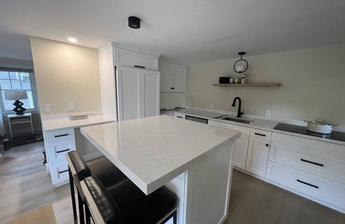 Edgartown Condo | New King Bed, Studio -Downtown Edgartown