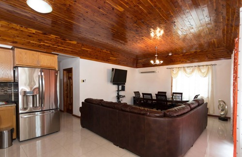 New Kingston Apartment | New Kingston Guest Apt at Fairway