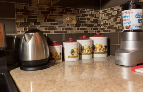 New Kingston Apartment | New Kingston Guest Apt at Fairway