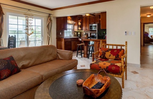 San Pedro Condo | New Listing - Beautifully Decorated, One Bedroom Ocean View Condo