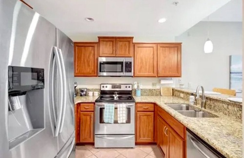 Island Estate House | NEW LISTING! Spacious 3 bd 3ba,Clearwater Bch Condo-8 min bike ride to beach!