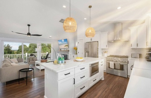 Corolla House | NEW LUX Soundfront, Pool, Elevator, Currituck Club, Currituck Club