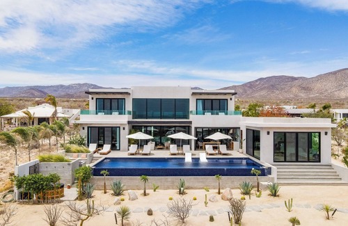 El Sargento House | New Luxurious Pool Pickleball Jacuzzi Cold Plunge, Sauna Ocean views every BDR