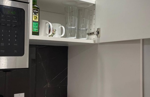 West Edmonton House | New Modern 2 Bed Suite - Steps From West Edm Mall