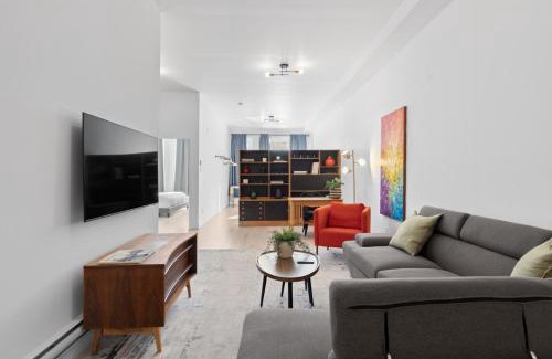 La Petite-Patrie Apartment | New Modern 2bdr Apartment in Little Italy