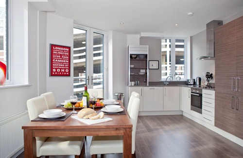 Spitalfields Apartment | New, Modern 2bed 2bath Liverpool Street