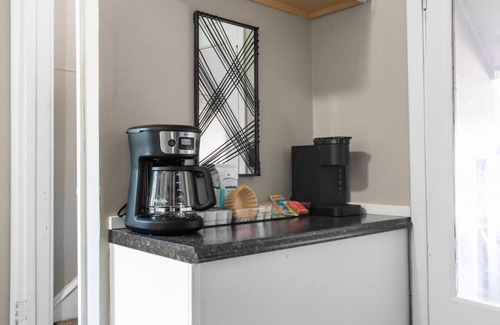 Oshkosh House | NEW! Sleeps 13! Convenient&Close