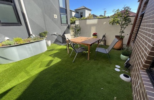 South Yarra Apartment | New Studio Apartment close to the Alfred Hospital and Chapel St.
