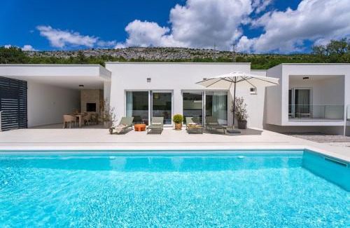 Tugare Villa | NEW Stylish villa Tenera with private pool, 3 bedrooms