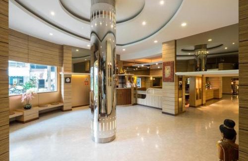 Pom Prap Sattru Phai Resort | New Suanmali Hotel