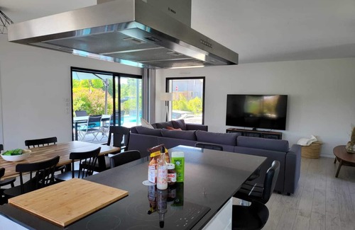 Angresse Villa | New villa Angresse with heated pool and jacuzzi