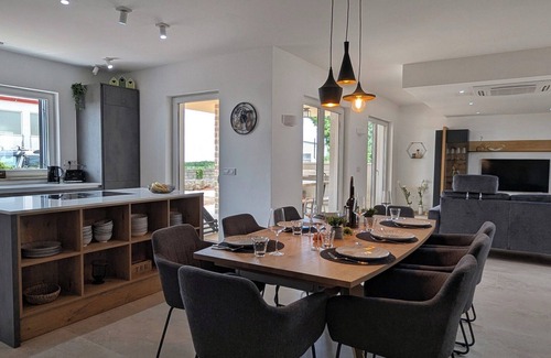 Farini Villa | New villa for 8 people in Višnjan near Poreč