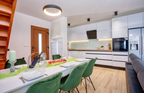 Borak Villa | New Villa Vista for 6 persons with an amazing view