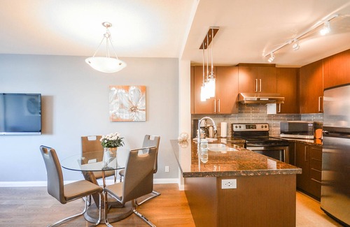 Downtown New Westminster Condo | New Westminster Sky Suite