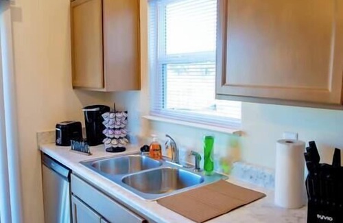 Acton House | NEW! Wifi, Parking, Massage Chair, Washer/Dryer