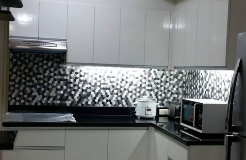 Ermita Night District Condo | NEWER UPGRADED 2 BEDROOM FULLY FURNISHED with wifi