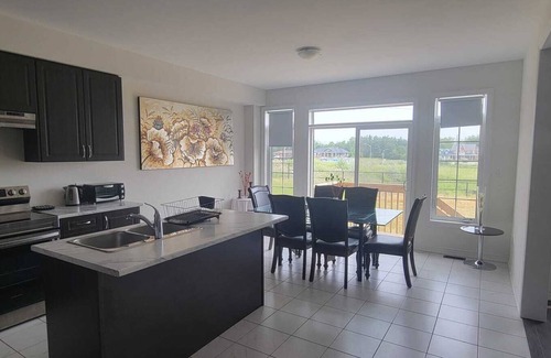 Bradford House | Newly built and perfect for vacations. In the middle of both hwy 400&40