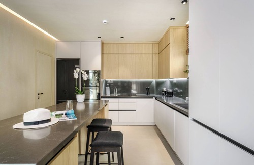 Sfakaki Villa | Newly built Beachfront Villa with Heated Pool, Jacuzzi/Hot Tub and Playroom