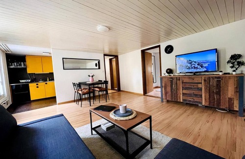 St. Gallen Apartment | Newly Furnished Beautiful old Building Apartment in the Center With Apple TV