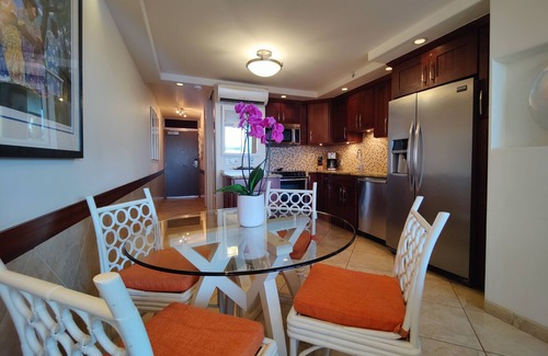 Kihei Condo | Newly Redecorated Ocean Front Condo