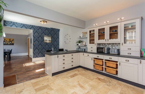 Lytham St. Anne's House | Newly Refurbished 5 bedroom 3 bathroom Superior Stay