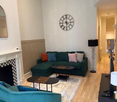 Pembridge Apartment | Newly refurbished- Awesome very central flat in famous Notting Hill with a balcony