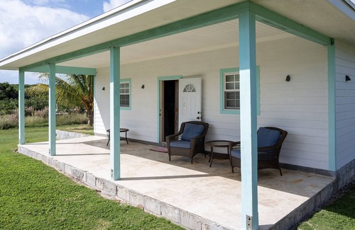 Governor's Harbour House | Newly Remodeled Beach House w/ shared Pool near Governors Harbour