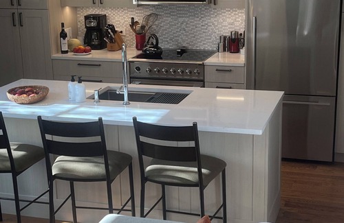 West End Condo | Newly Remodeled Mountain Contemporary 1 BR + Loft Aspen Condo