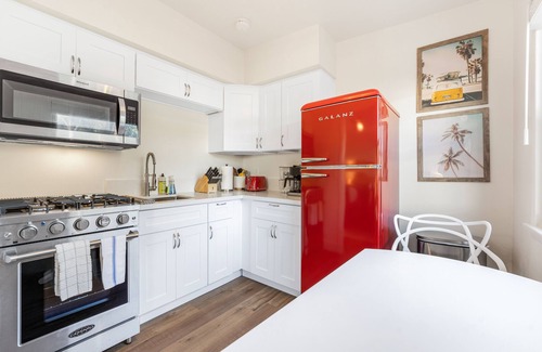 Crown Point House | Newly remodeled PB Home w/AC, King Beds - 2blocks2beach - Sleeps 24 - Parking