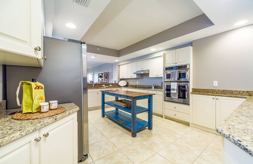 Redington Shores Condo | NEWLY RENOVATED BEACHFRONT CONDO w/PHENOMENAL VIEW OF GULF OF MEXICO!