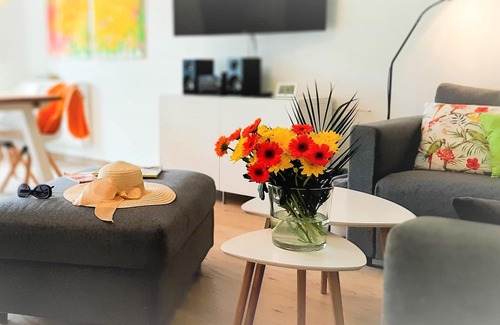 Harlesiel House | NEWLY RENOVATED - Holiday home Harlestern - only a few meters from the sandy beach