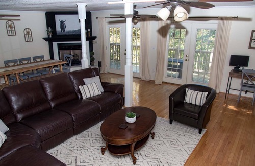 Sherwood Forest House | Newly renovated mountain home in the heart of Maggie Valley