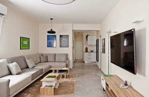 Tel Aviv City Center Apartment | ✦ Newly Renovated, Spacious 2BR✦ #BUGRASHOV LIFE✦