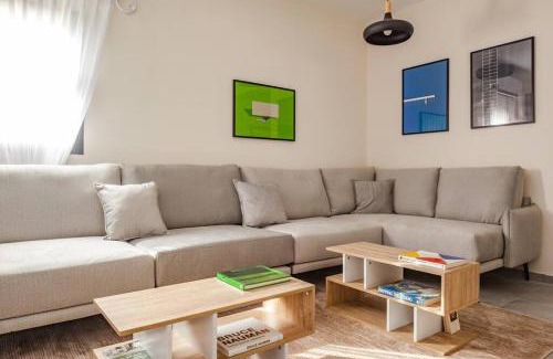 Tel Aviv City Center Apartment | ✦Newly Renovated, Spacious 2BR✦ #BUGRASHOV LIFE✦
