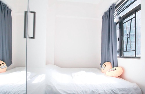 Causeway Bay Apartment | Newly renovated Unit ^ Explore like a local(6D)