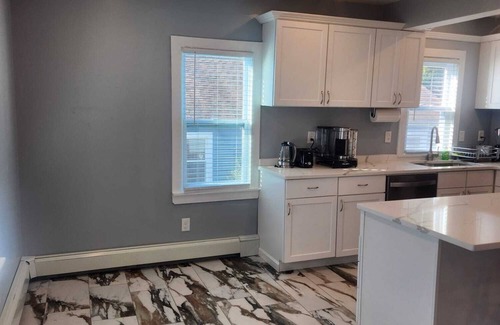 Worcester House | Newly updated/furnished 3 bedrooms house