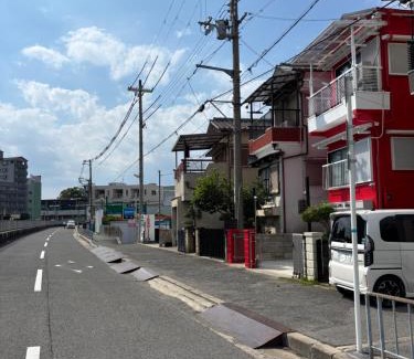 Neyagawa House | NEYAGAWA HOUSE!, It is red cute house at 3 min walk from Keihan Kayashima Station, 京阪電車 萱島駅から徒歩3分の所にある赤いかわいい一棟貸しの家です, 家の前の駐車場はサイズ制限あり, サイズ超過は徒歩1分のコインパーキングをご利用下さい,