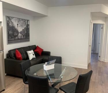 Niagara Falls Apartment | Niagara Rooftop Getaway!
